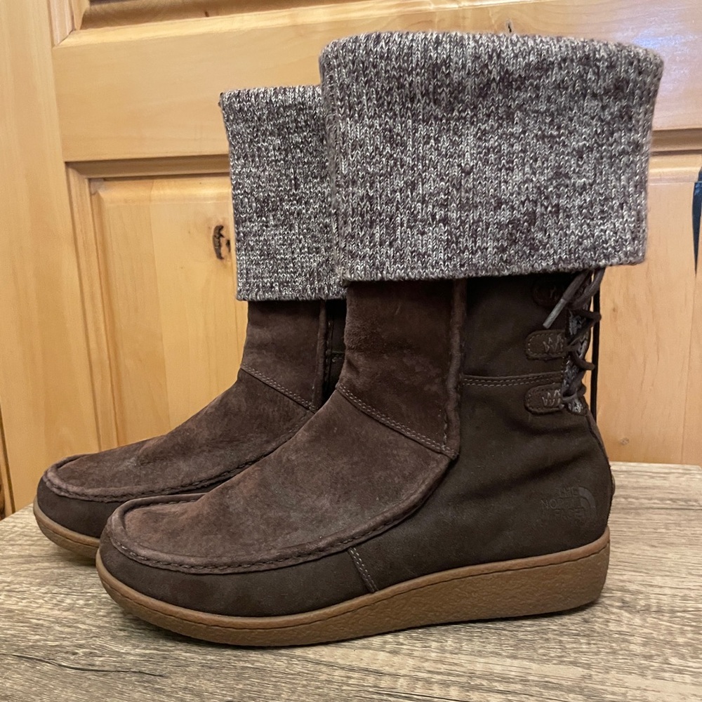 THE NORTH FACE Alana Brown Knit Fold Over Sweater Boot.